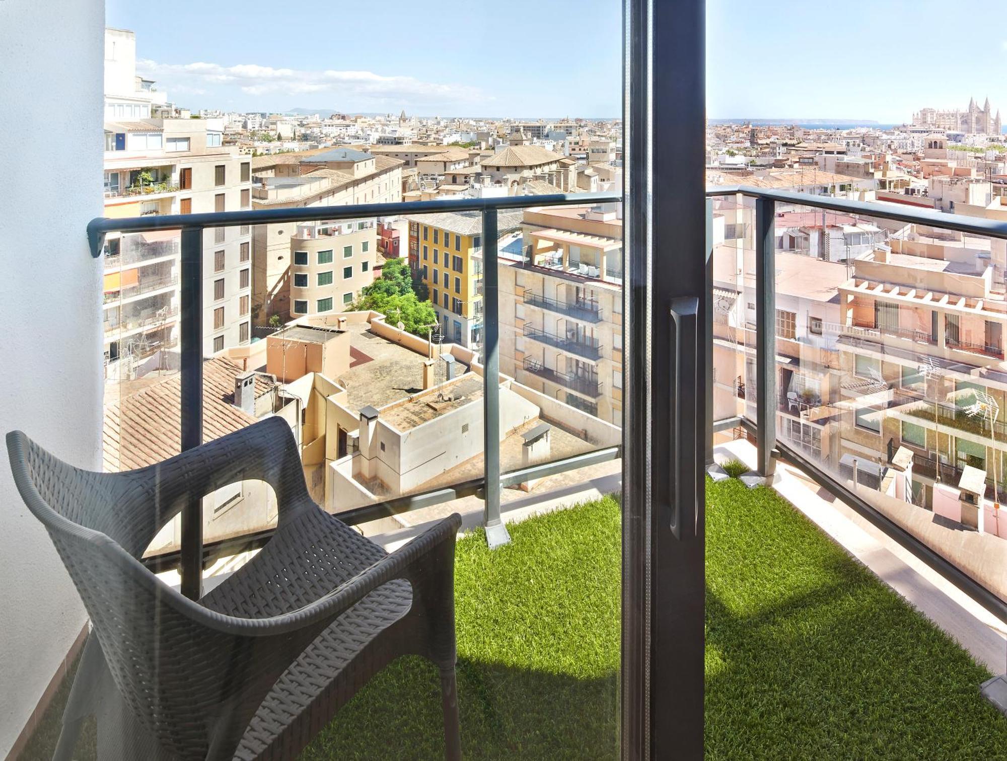 Single Room Balcony Cathedral view